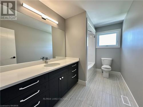 901 Bogdanovic Way, Huron-Kinloss, ON - Indoor Photo Showing Bathroom