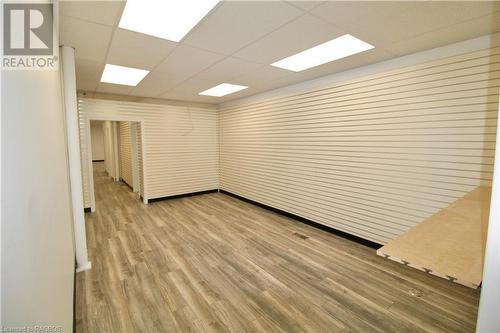 Commercial unit - 303/305 10Th Street, Hanover, ON 