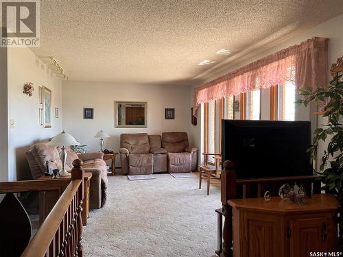 605 1St Avenue, Raymore, SK - Indoor Photo Showing Other Room