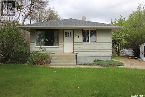 792 Centre Street, Shaunavon, SK - Outdoor