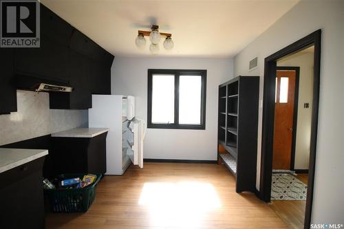 792 Centre Street, Shaunavon, SK - Indoor Photo Showing Kitchen