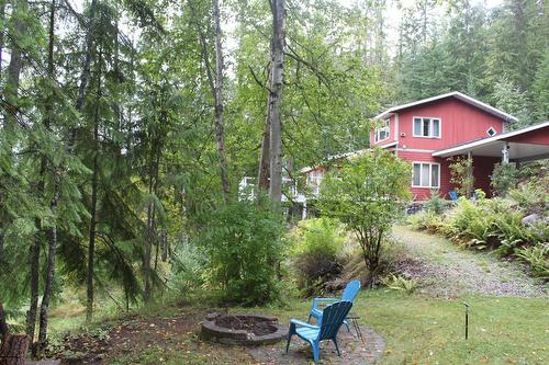 1794 Highway 6, Nakusp, BC - Outdoor