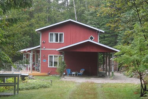 1794 Highway 6, Nakusp, BC - Outdoor