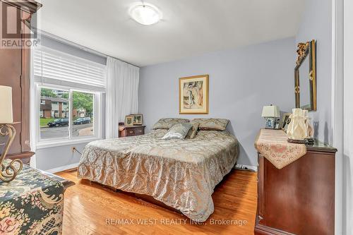49 Congress Crescent, Hamilton, ON - Indoor Photo Showing Bedroom