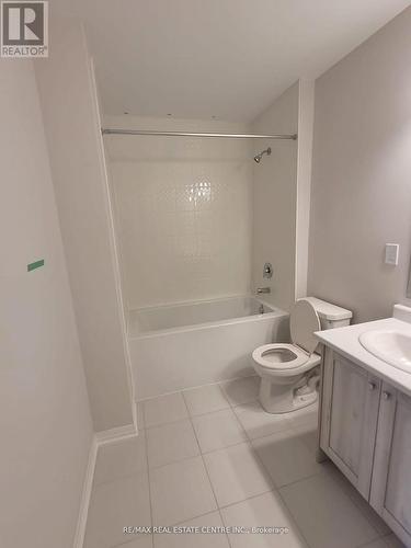 116 Yale Drive, Hamilton, ON - Indoor Photo Showing Bathroom