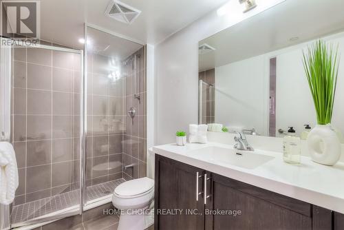 422 - 830 Lawrence Avenue W, Toronto, ON - Indoor Photo Showing Bathroom