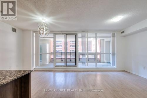 422 - 830 Lawrence Avenue W, Toronto, ON - Indoor Photo Showing Other Room