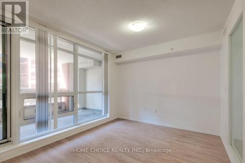 422 - 830 Lawrence Avenue W, Toronto, ON - Indoor Photo Showing Other Room