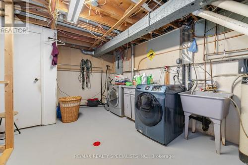 62 Pluto Drive, Brampton, ON - Indoor Photo Showing Laundry Room