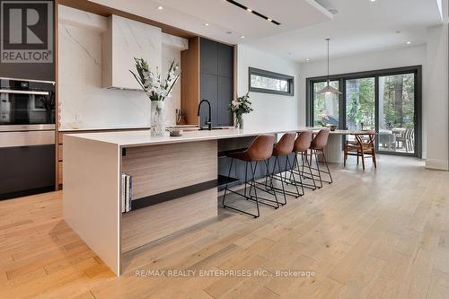 267 Kenollie Avenue, Mississauga, ON - Indoor Photo Showing Kitchen With Upgraded Kitchen