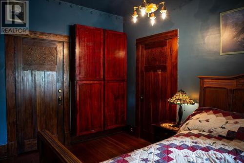 516 Silica  Street, Nelson, BC - Indoor Photo Showing Bedroom