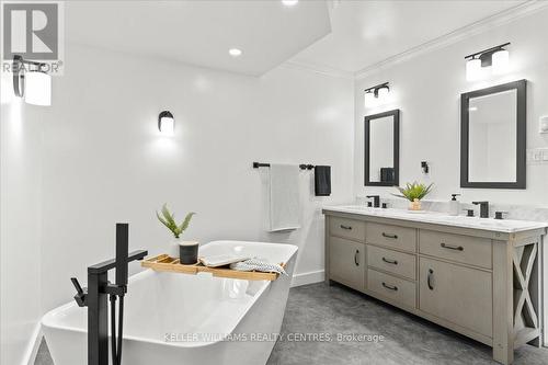19 C Lane, Collingwood, ON - Indoor Photo Showing Bathroom
