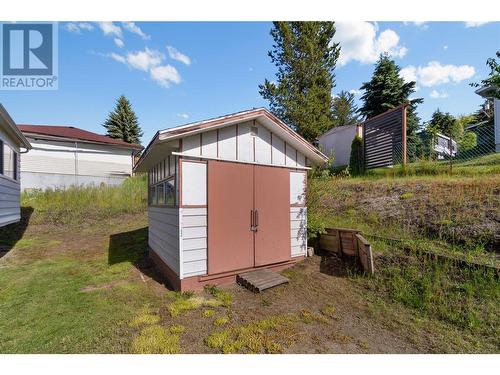 1400 12 Avenue Se, Salmon Arm, BC - Outdoor With Exterior
