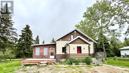 207 1St Street E, Meath Park, SK - Outdoor With Facade