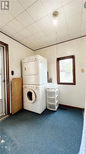 207 1St Street E, Meath Park, SK - Indoor Photo Showing Laundry Room