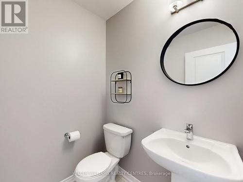 29 Flower Garden Trail, Whitchurch-Stouffville (Stouffville), ON - Indoor Photo Showing Bathroom