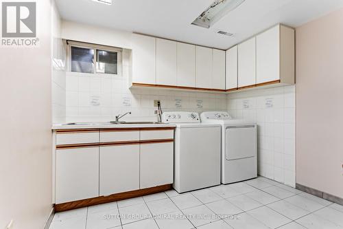 3 Harbour Town Court, Vaughan, ON - Indoor Photo Showing Laundry Room