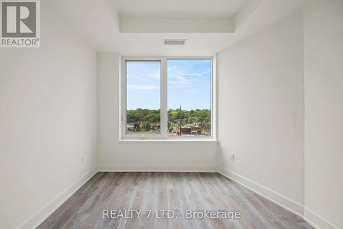 417 - 185 Deerfield Road, Newmarket, ON - Indoor Photo Showing Other Room