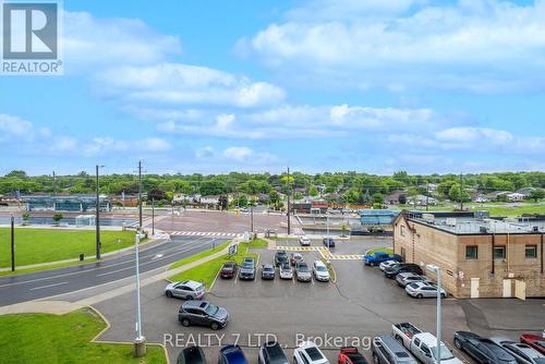 417 - 185 Deerfield Road, Newmarket, ON - Outdoor With View