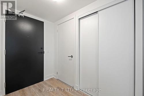 417 - 185 Deerfield Road, Newmarket, ON - Indoor Photo Showing Other Room