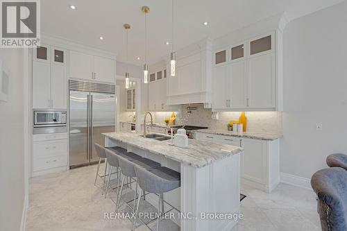 105 Chesney Cres, Vaughan, ON - Indoor Photo Showing Dining Room