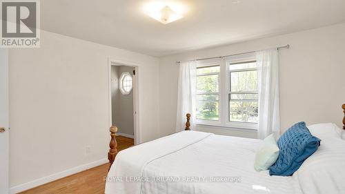 42 Torrington Crescent, London, ON - Indoor Photo Showing Bedroom