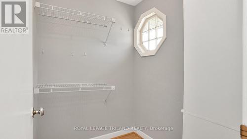 42 Torrington Crescent, London, ON - Indoor With Storage