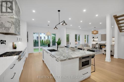 16 Cadillac Avenue, Toronto (Clanton Park), ON - Indoor Photo Showing Kitchen With Upgraded Kitchen