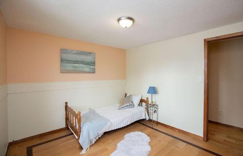 855 Garth Street, Hamilton, ON - Indoor Photo Showing Bedroom