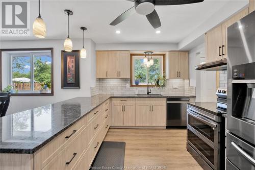2720 Bouffard, Lasalle, ON - Indoor Photo Showing Kitchen With Upgraded Kitchen