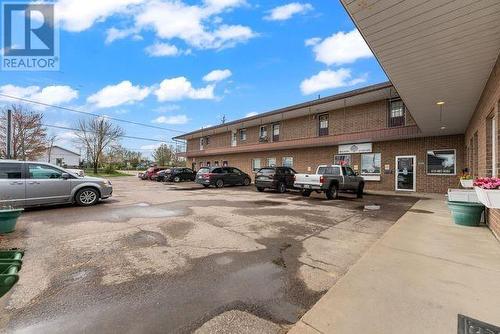 1049 Victoria Street, Petawawa, ON 