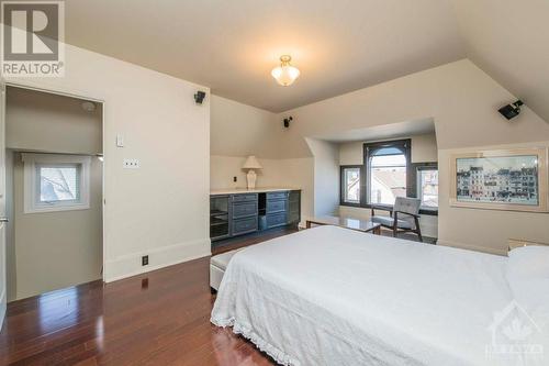 Third Floor Bedroom 04 with Ensuite - 82 Blackburn Avenue, Ottawa, ON - Indoor Photo Showing Bedroom