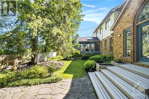 427 Meadow Park Place, Ottawa, ON - Outdoor