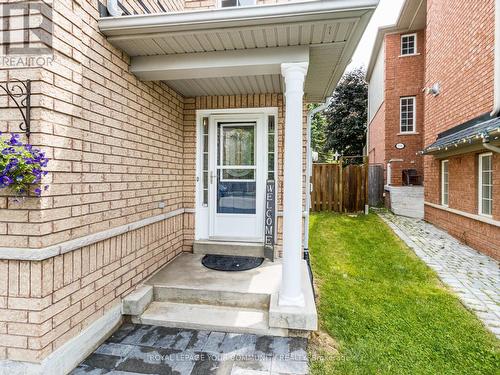 156 Millcliff Circle, Aurora, ON - Outdoor