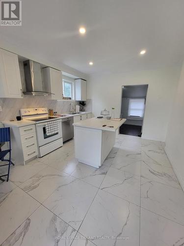 764 Dundas Street E, Woodstock, ON - Indoor Photo Showing Kitchen