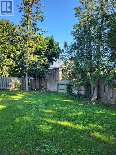 764 Dundas Street E, Woodstock, ON - Outdoor With Backyard