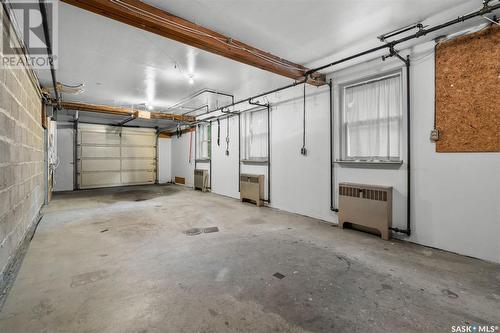 115 11Th Street E, Saskatoon, SK - Indoor Photo Showing Garage