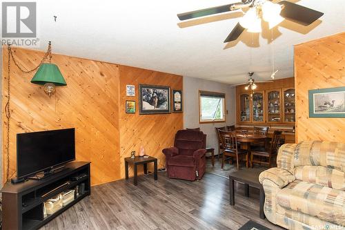 412 4Th Street E, Wynyard, SK - Indoor Photo Showing Living Room