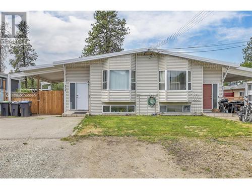 830/832 Irma Road, Kelowna, BC - Outdoor