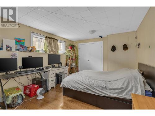 830/832 Irma Road, Kelowna, BC - Indoor Photo Showing Bedroom