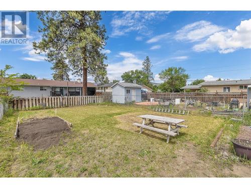 830/832 Irma Road, Kelowna, BC - Outdoor