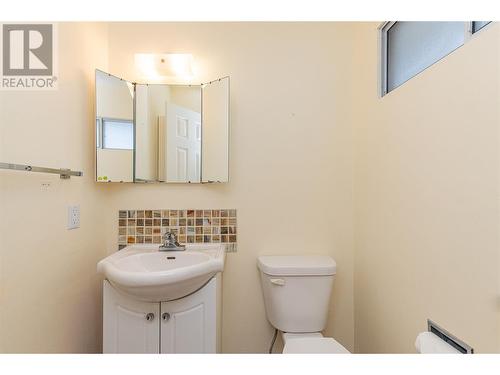 801 26 Street Se Lot# 1, Salmon Arm, BC - Indoor Photo Showing Bathroom