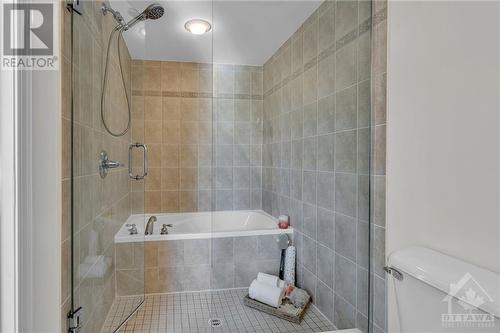 100 Tay Street, Ottawa, ON - Indoor Photo Showing Bathroom