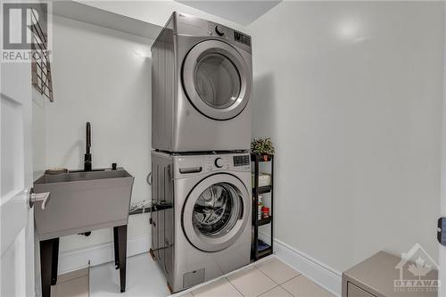 100 Tay Street, Ottawa, ON - Indoor Photo Showing Laundry Room