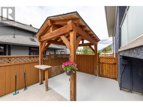 1504 Poplar Street, Golden, BC - Outdoor With Exterior