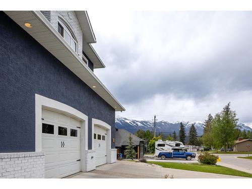 1504 Poplar Street, Golden, BC - Outdoor