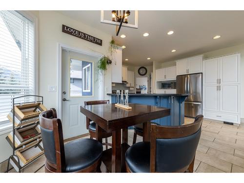 1504 Poplar Street, Golden, BC - Indoor Photo Showing Dining Room