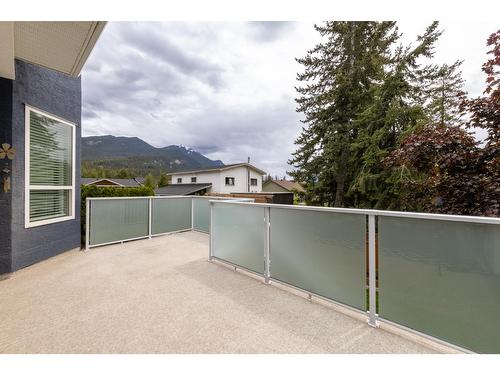 1504 Poplar Street, Golden, BC - Outdoor With Exterior