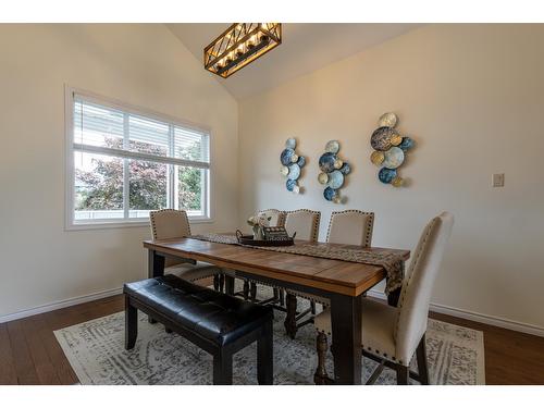 1504 Poplar Street, Golden, BC - Indoor Photo Showing Dining Room