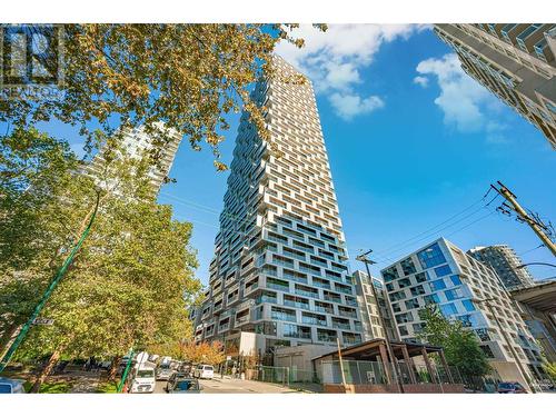 2602 1480 Howe, Vancouver, BC - Outdoor With Facade